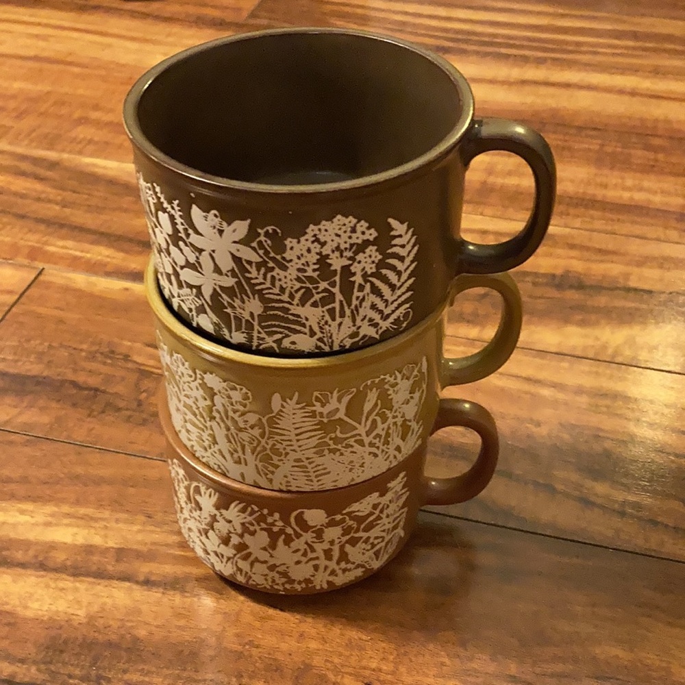 Set of 3 coffee/soup mugs. Chocolate brown, caramel brown, and mustard brown